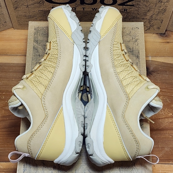 Ousel Low, Acorn,  NIB,  $130 - Picture 8 of 15